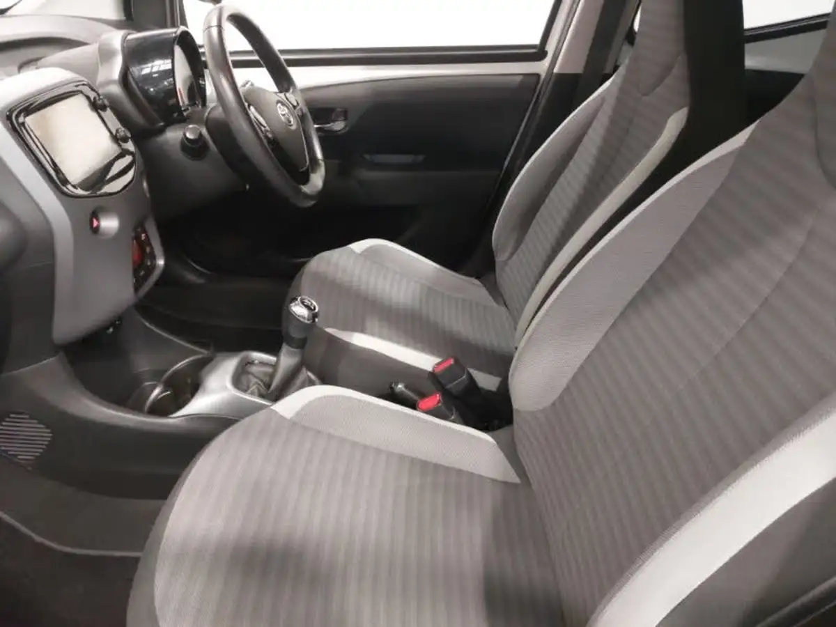 2018-toyota-aygo-10-vvt-i-x-press-71bhp-big-4