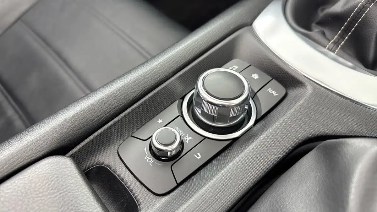2018-fiat-124-14-multiair-124-spider-s-design-big-23