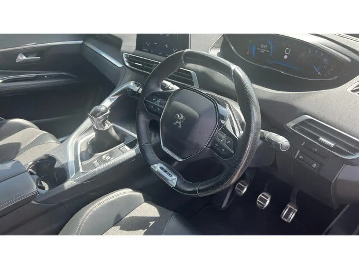 2019-peugeot-3008-suv-12-puretech-gt-line-big-10