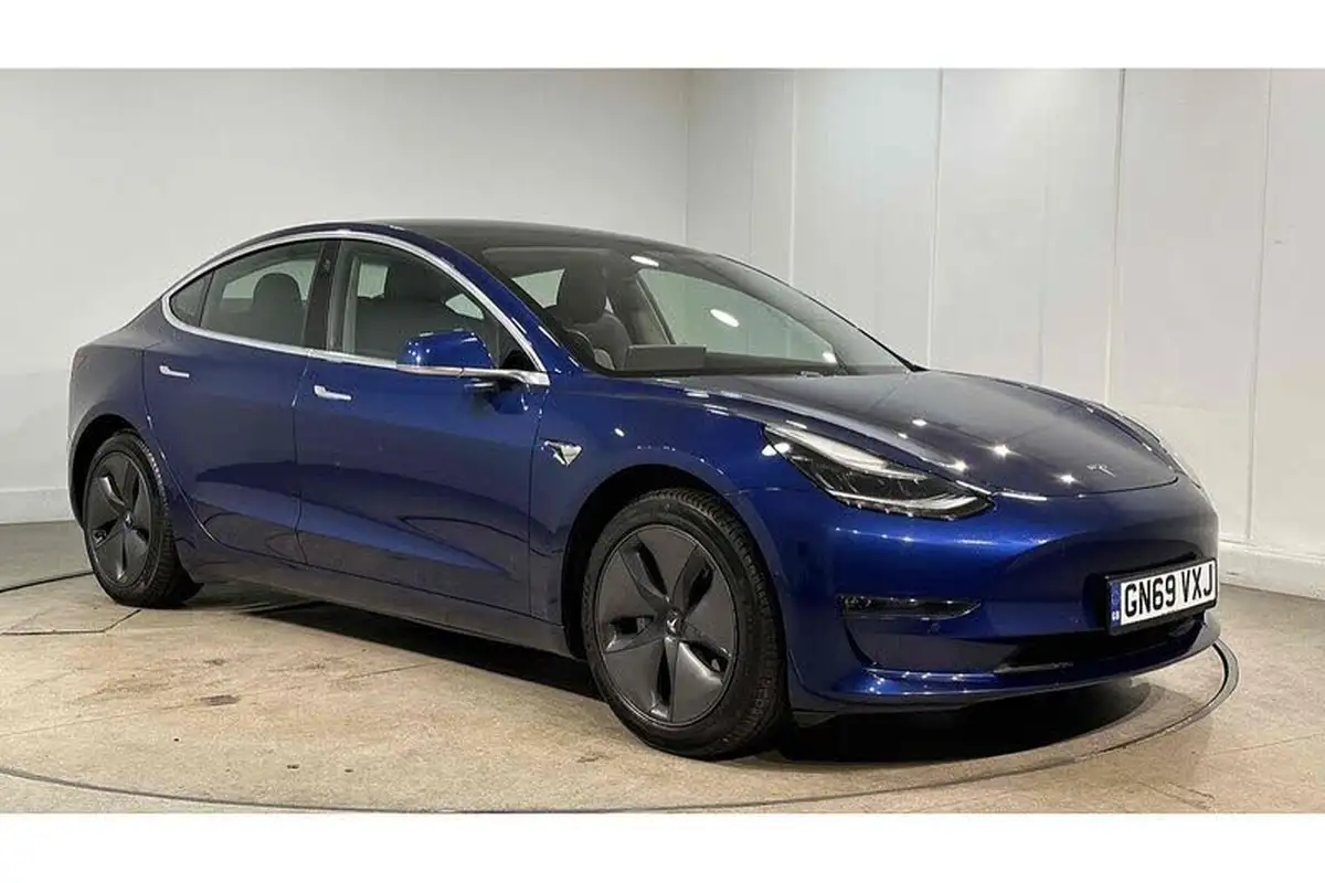 2019-tesla-model-3-e-standard-plus-big-10