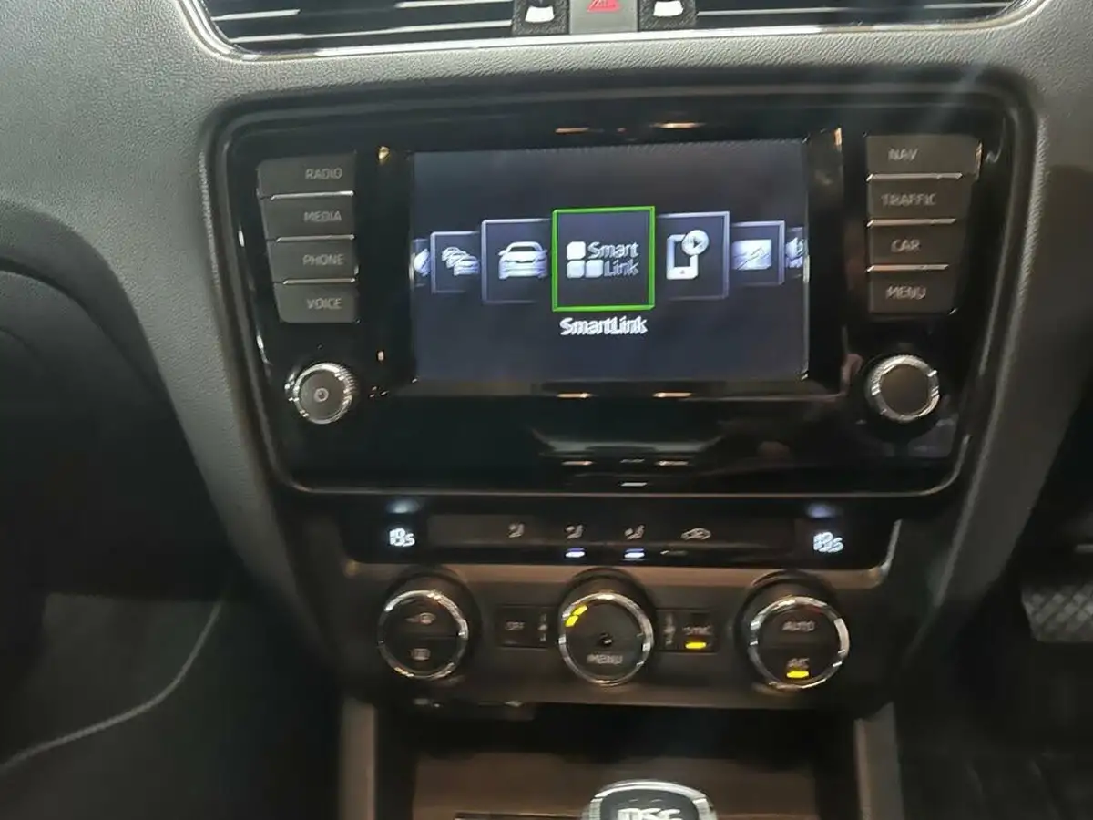 2016-skoda-octavia-20tdi-scout-184ps-dsg-big-22