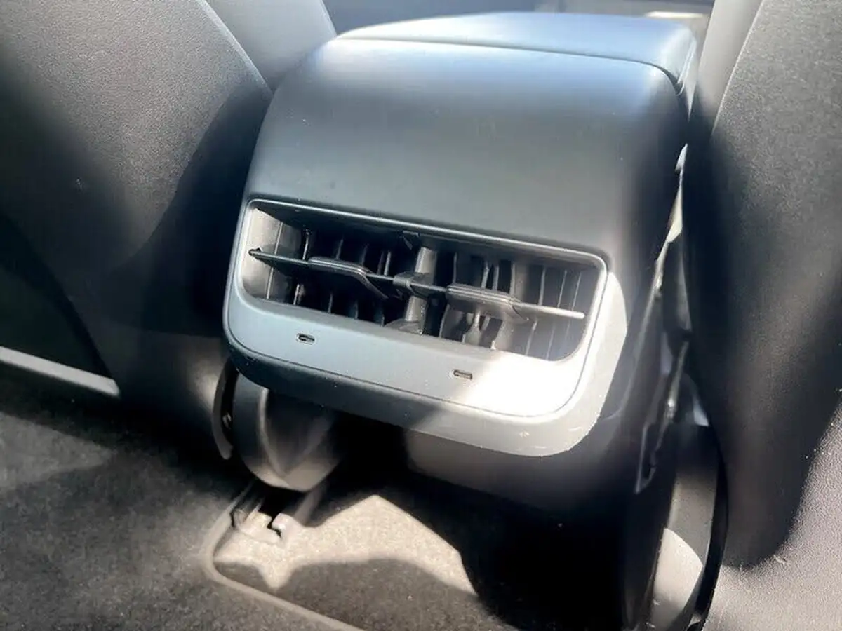 2021-tesla-model-3-e-long-range-awd-big-36