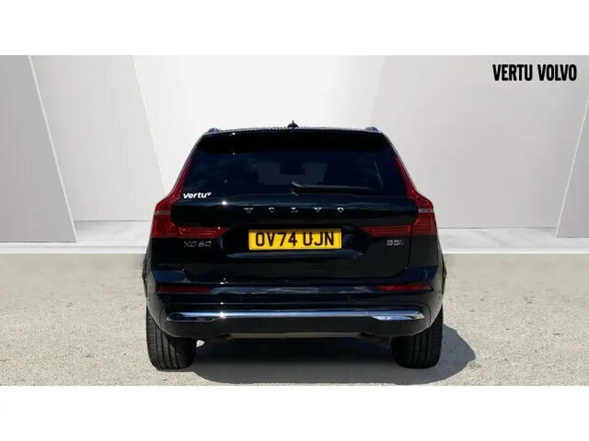 2024-volvo-xc60-20-b5-ultra-dark-big-12