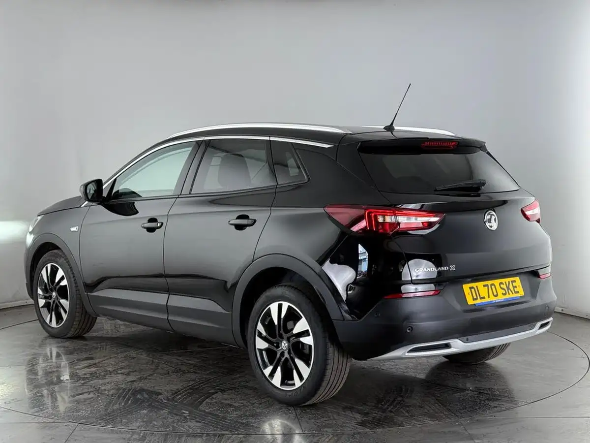 2020-vauxhall-grandland-x-12-se-premium-auto-big-3