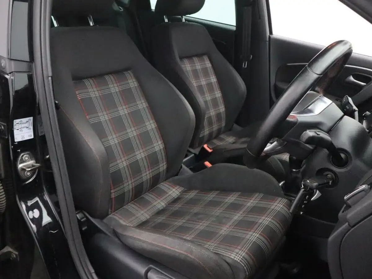 2016-volkswagen-polo-18-tsi-gti-5d-big-13