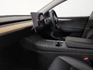 2022-tesla-model-y-e-long-range-small-4
