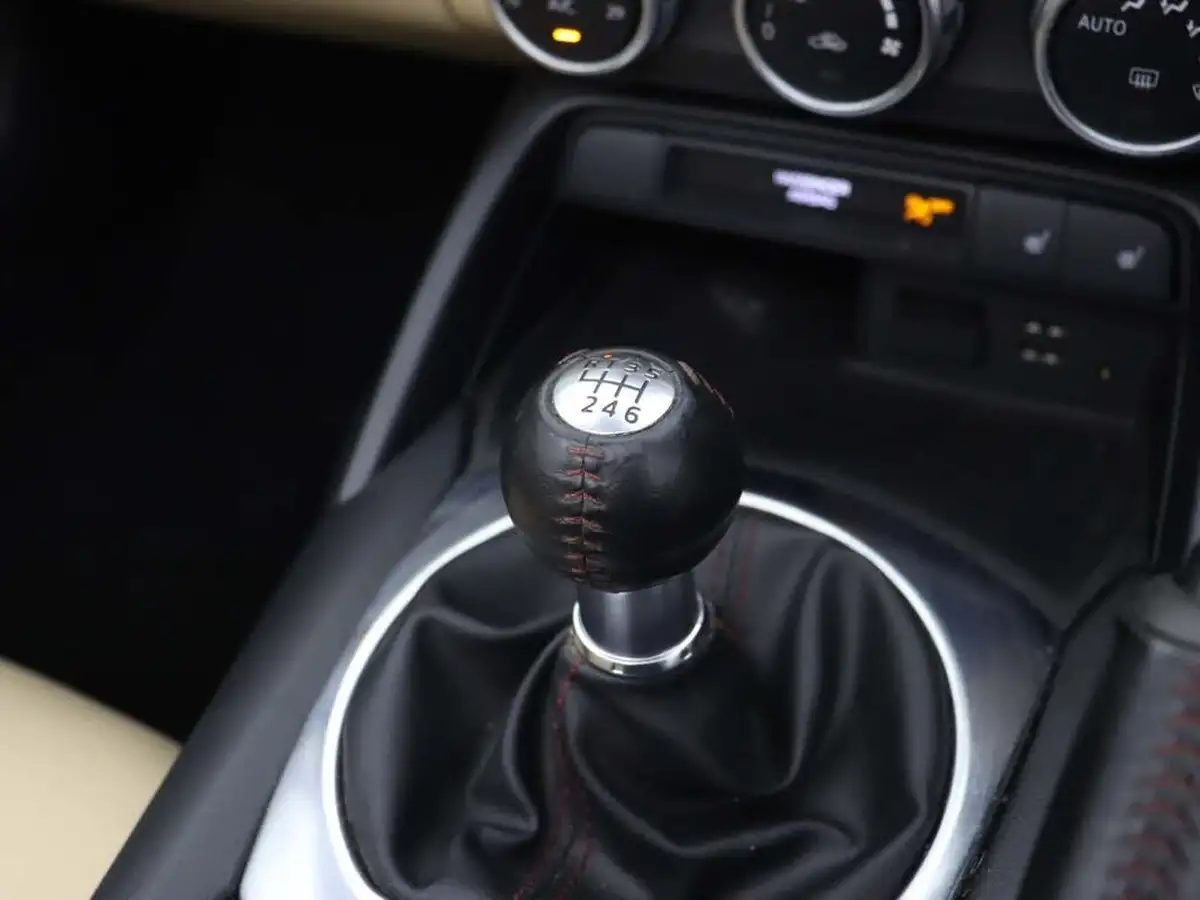 2018-mazda-mx-5-20-z-sport-big-22
