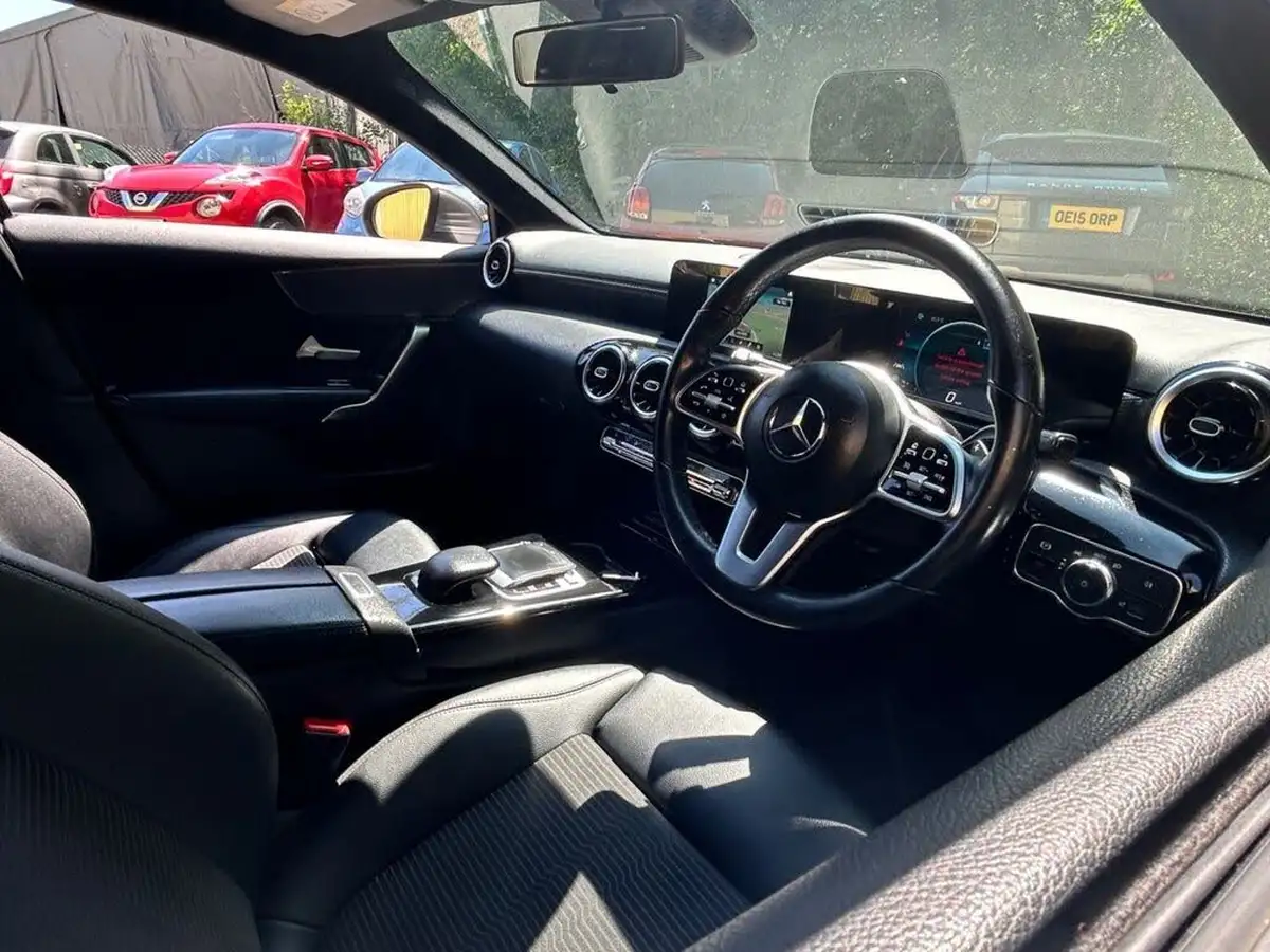 2018-mercedes-benz-a-class-15d-a180d-sport-116ps-ss-hatchback-5d-7g-dct-big-19