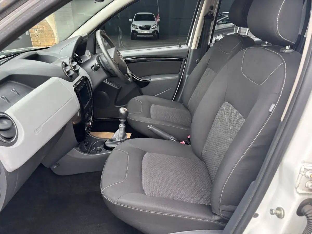 2014-dacia-duster-15d-laureate-110-107bhp-big-10