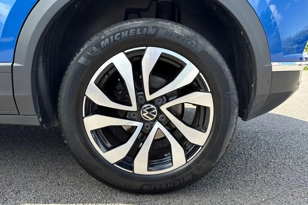 2021-volkswagen-t-roc-15-tsi-active-hatchback-5d-dsg-big-12