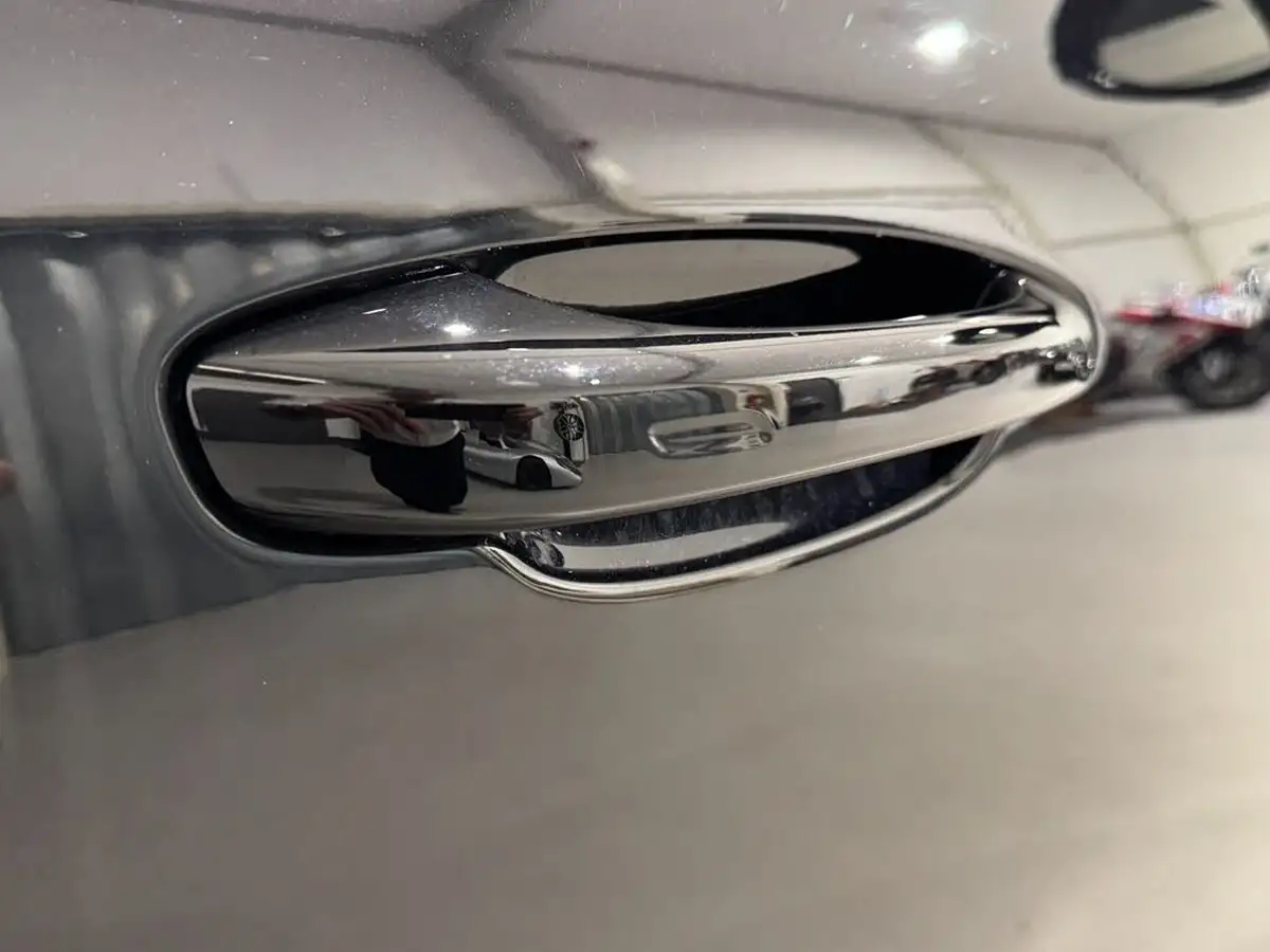 2022-porsche-cayenne-40-v8-turbo-station-wagon-big-44