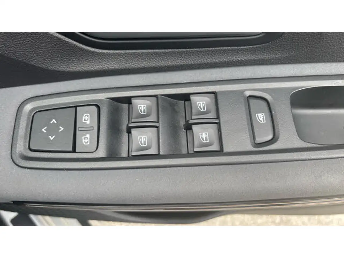2024-dacia-sandero-stepway-10-tce-extreme-90bhp-big-28