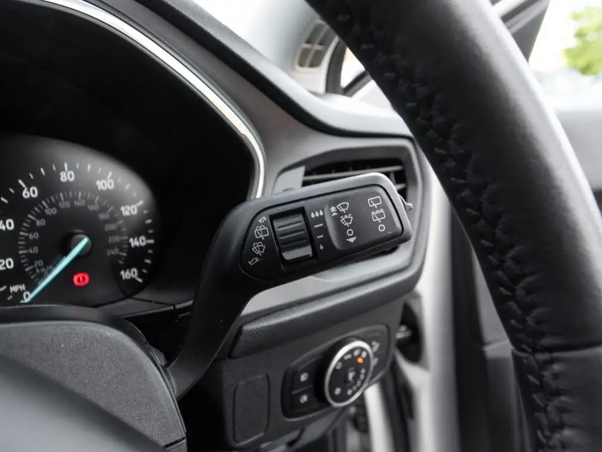 2019-ford-focus-15t-active-x-hatchback-big-17