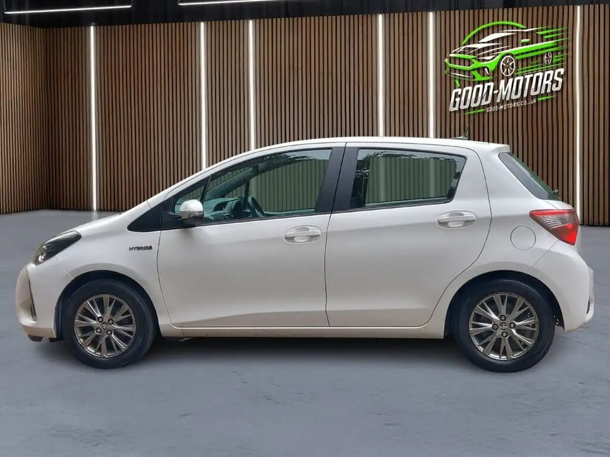 2020-toyota-yaris-15-vvt-i-icon-98bhp-hybrid-1497cc-e-cvt-big-18