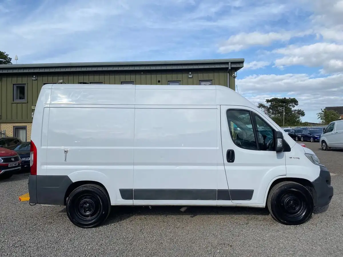 2017-fiat-ducato-20td-35-lh2-panel-big-22