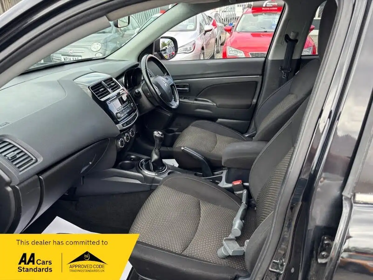2015-mitsubishi-asx-16-3-big-13