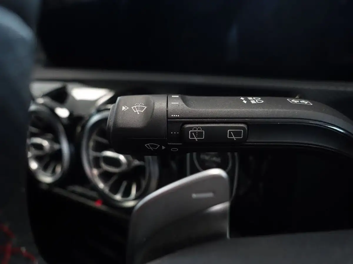 2019-mercedes-benz-a-class-20-a220-amg-line-premium-hatchback-5d-big-23