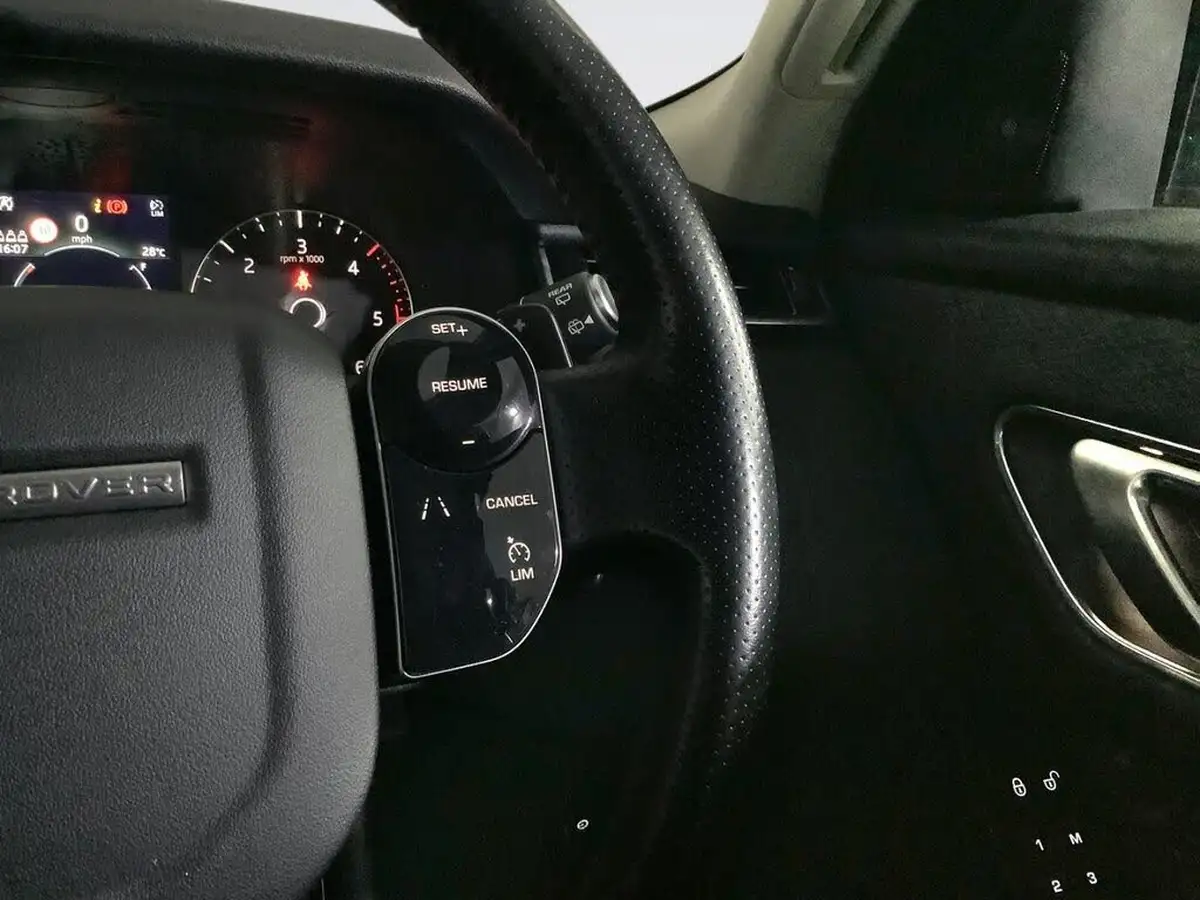 2019-land-rover-range-rover-velar-20-d180-s-big-18