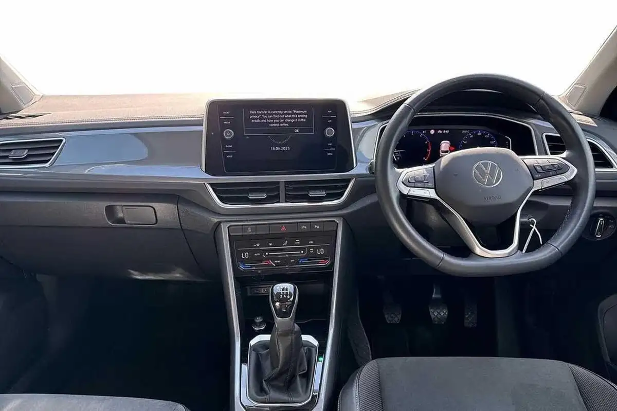 2022-volkswagen-t-roc-15-tsi-style-hatchback-5d-big-9