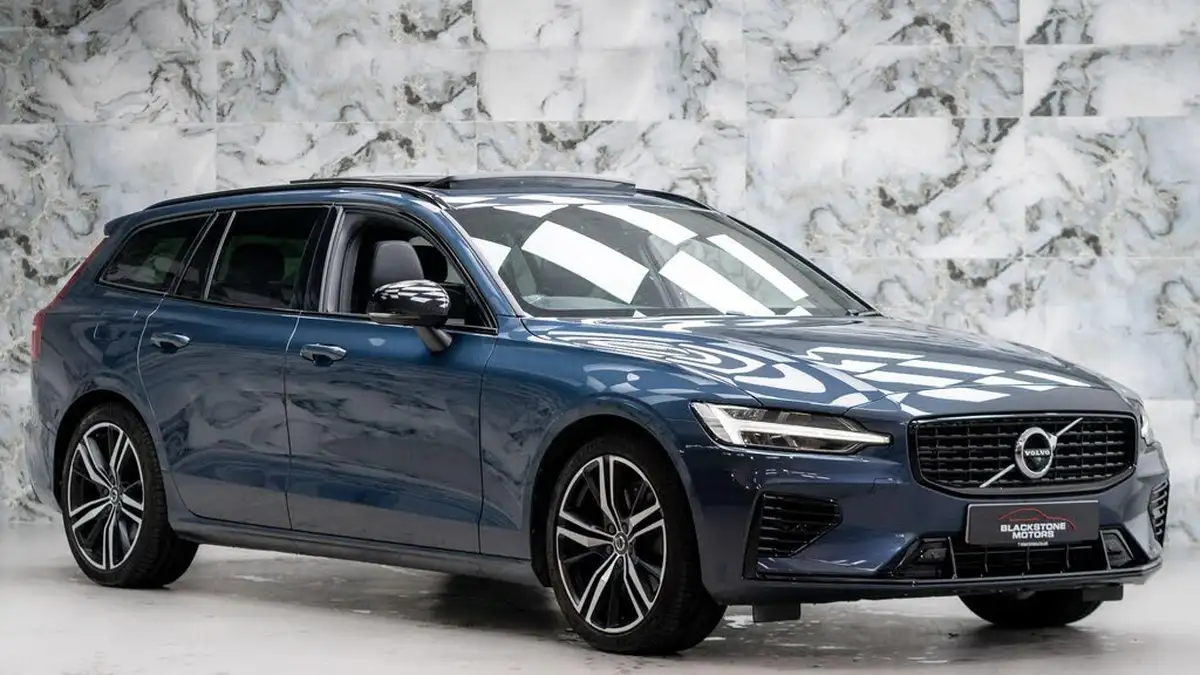 2021-volvo-v60-20-t6-r-design-350bhp-plug-in-hybrid-big-0