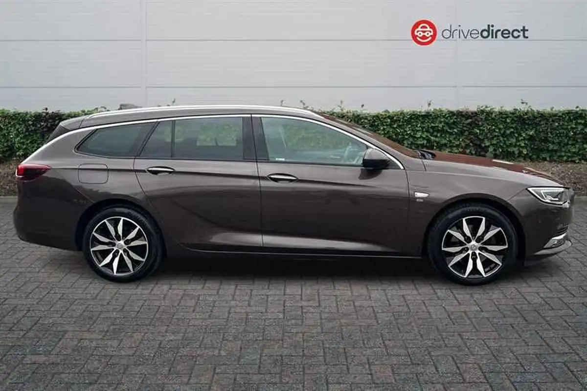 2017-vauxhall-insignia-sports-tourer-20td-elite-nav-ss-big-1