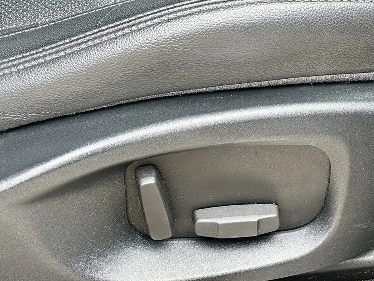 2018-jaguar-e-pace-20-i4-s-ss-big-23