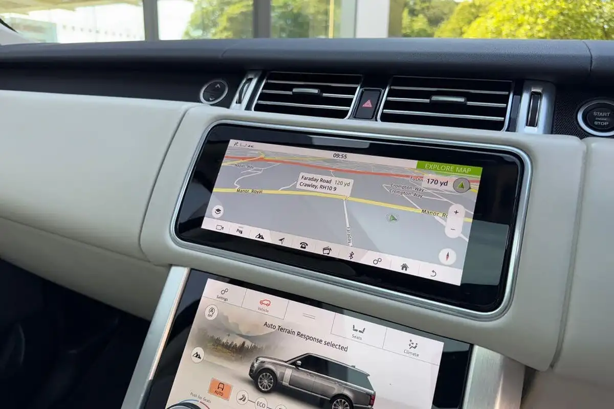 2021-land-rover-range-rover-30-p400-vogue-se-big-4