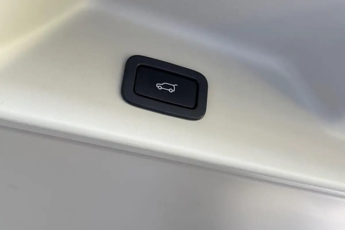 2021-land-rover-range-rover-30-p400-vogue-se-big-28