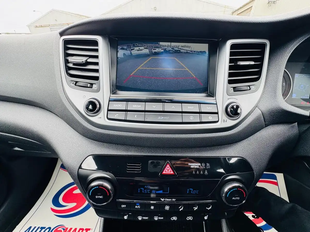 2017-hyundai-tucson-17crdi-blue-drive-se-nav-141ps-dct-big-29