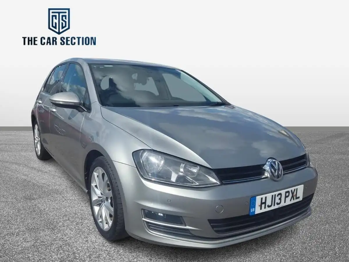 2013-volkswagen-golf-20tdi-gt-ss-hatchback-5d-big-0