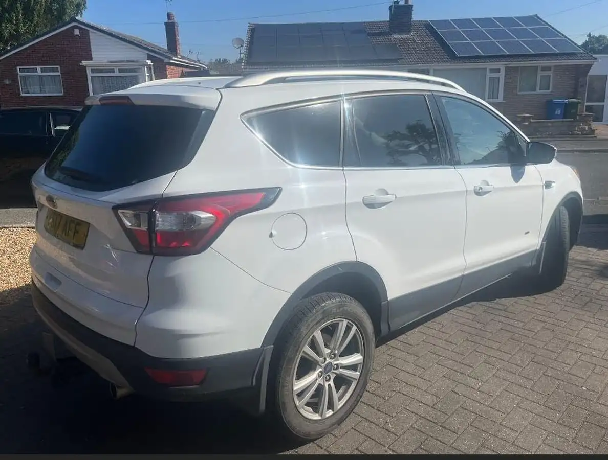 2017-ford-kuga-20tdci-zetec-powershift-big-2