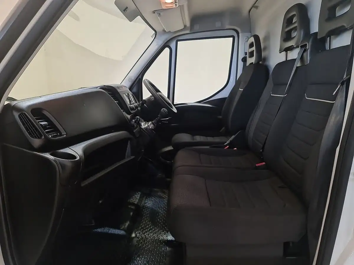 2023-iveco-daily-s-class-23td-35s14v-business-3520mm-h2-136pseu6dt-big-16