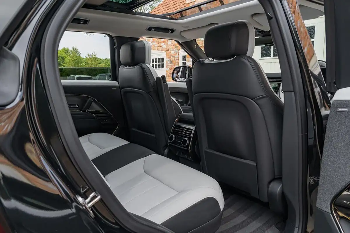2024-land-rover-range-rover-sport-30-p460e-dynamic-se-big-26