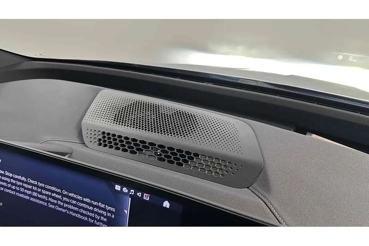 2022-bmw-ix-e-xdrive-40-m-sport-big-44