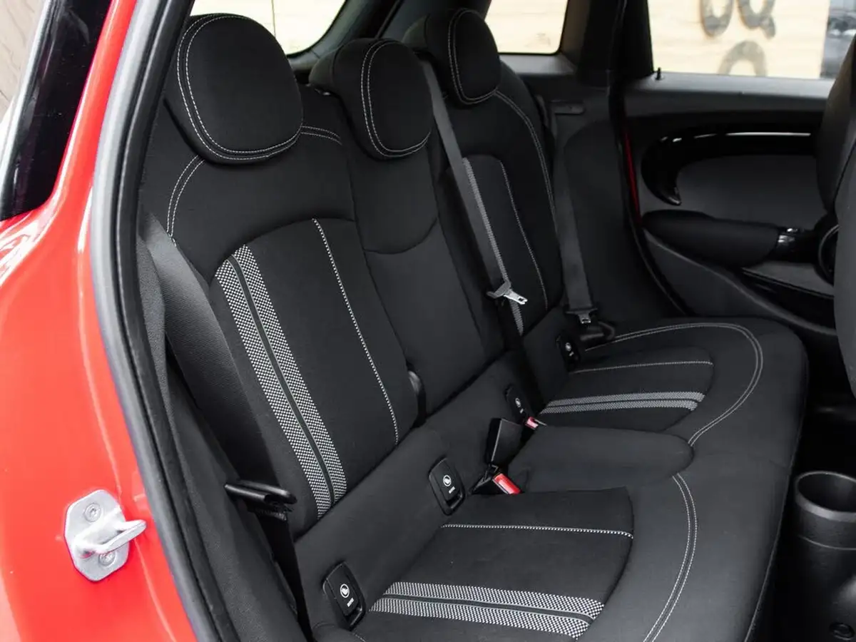 2018-mini-cooper-15-cooper-classic-ss-hatchback-5d-big-38