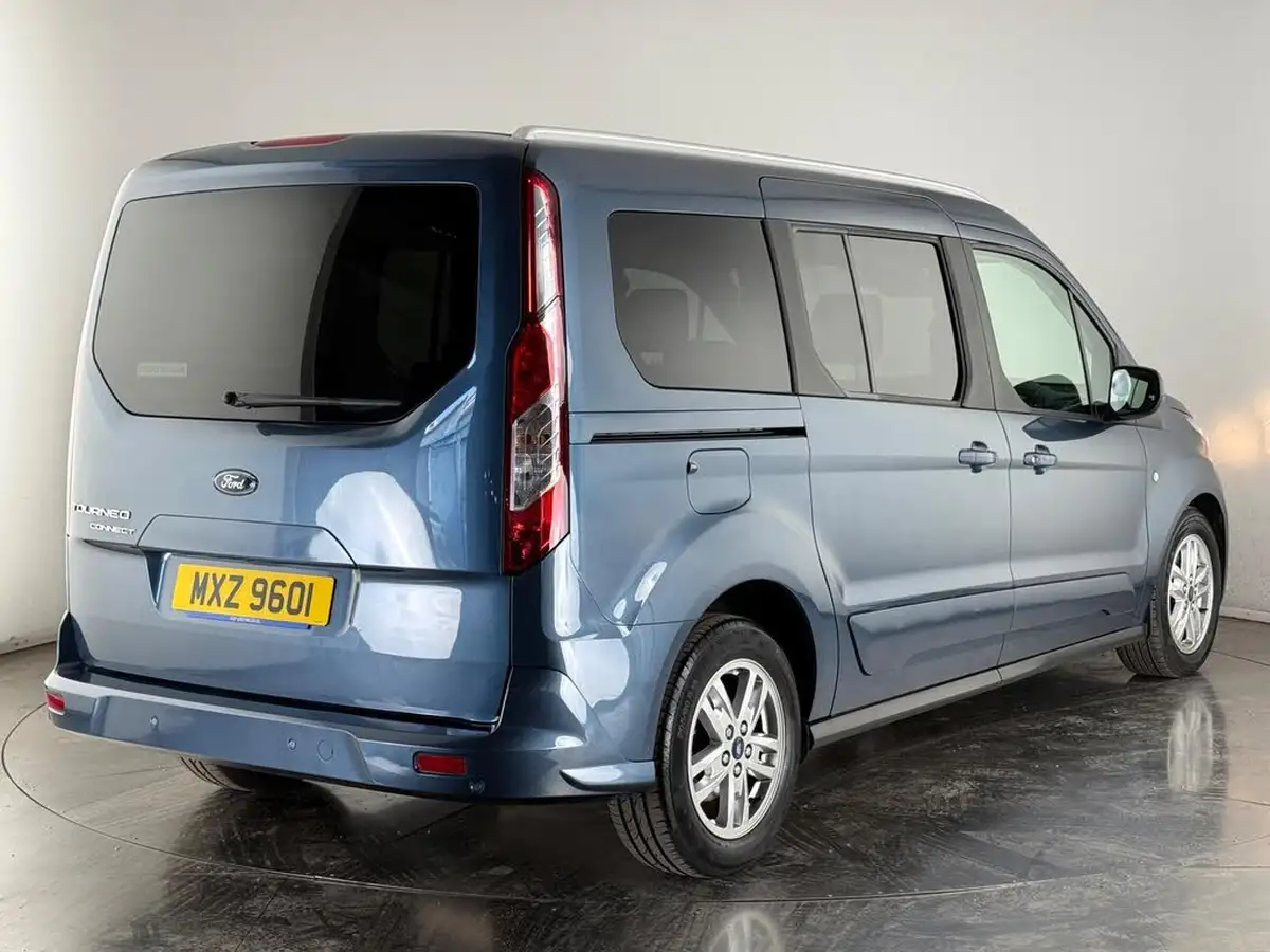 2019-ford-grand-tourneo-connect-15-titanium-ss-powershift-big-6