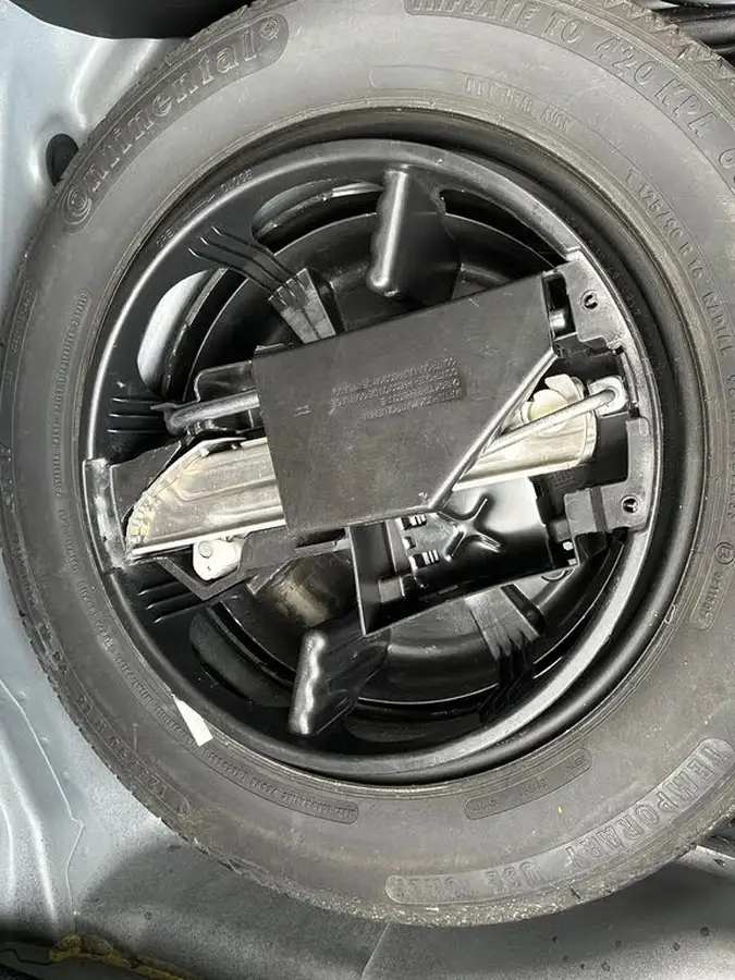 2012-mercedes-benz-c-class-21td-c220-cdi-sport-saloon-4d-7g-tronic-big-20
