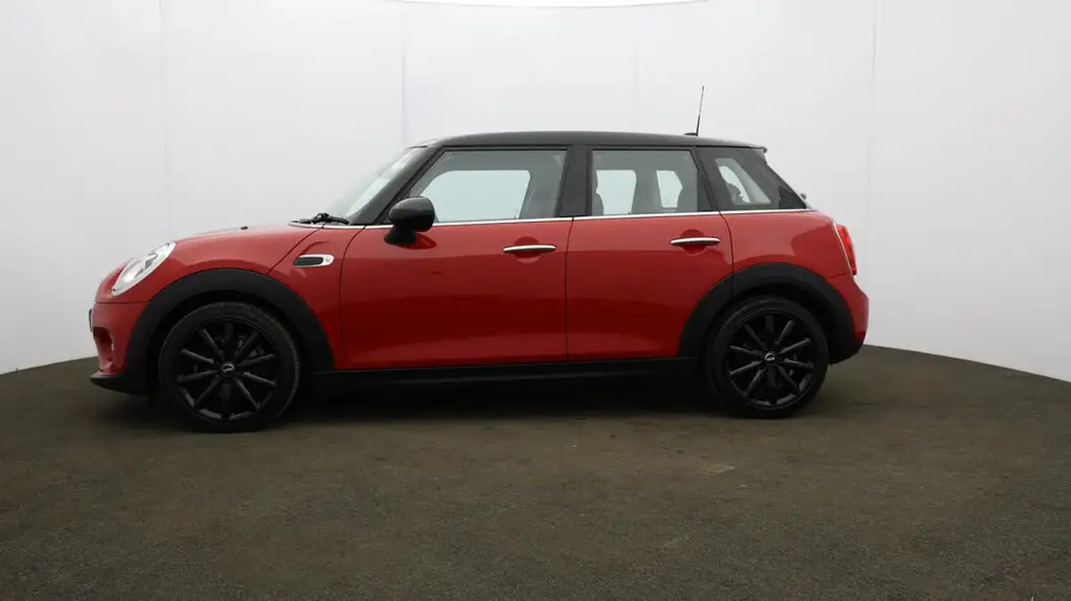 2017-mini-cooper-15-cooper-ss-hatchback-5d-big-62
