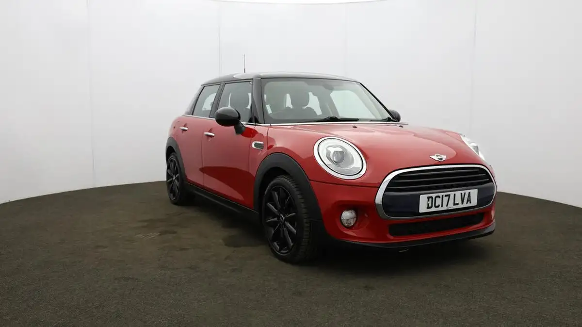 2017-mini-cooper-15-cooper-ss-hatchback-5d-big-38