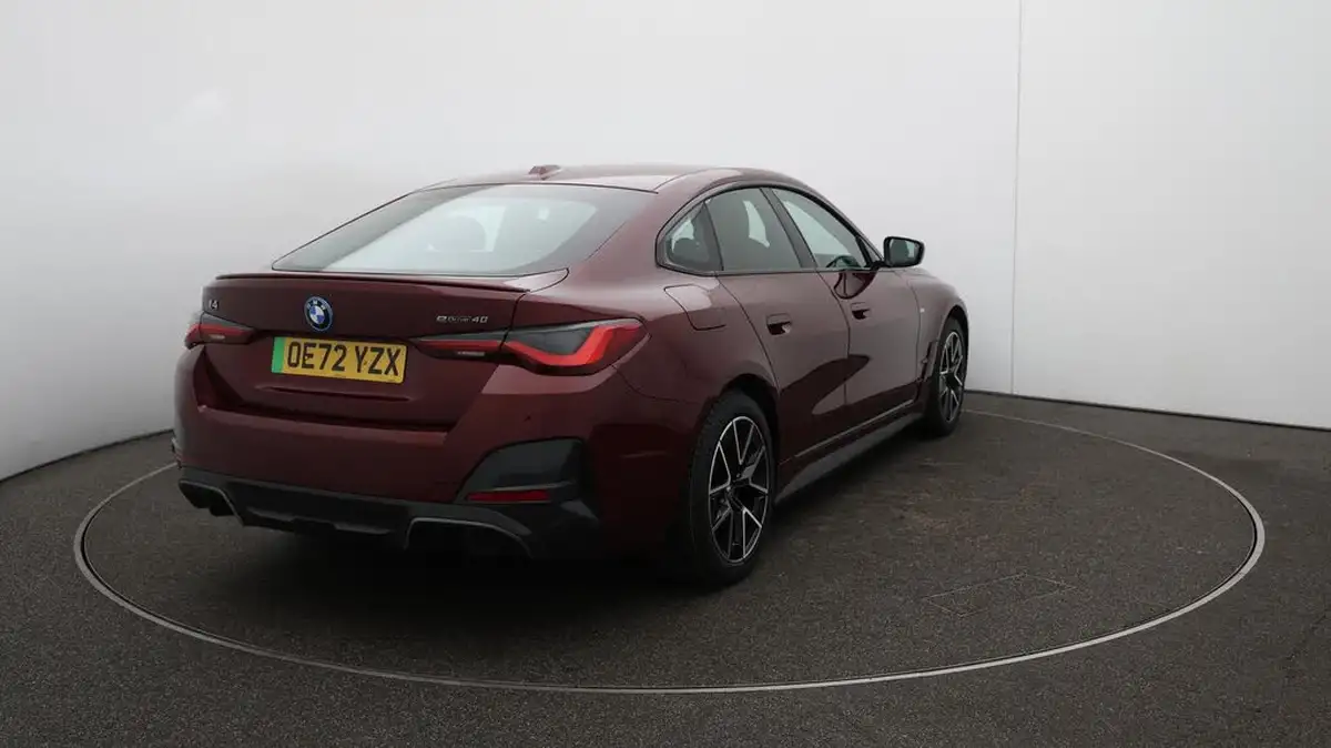 2022-bmw-i4-e-edrive40-m-sport-big-57