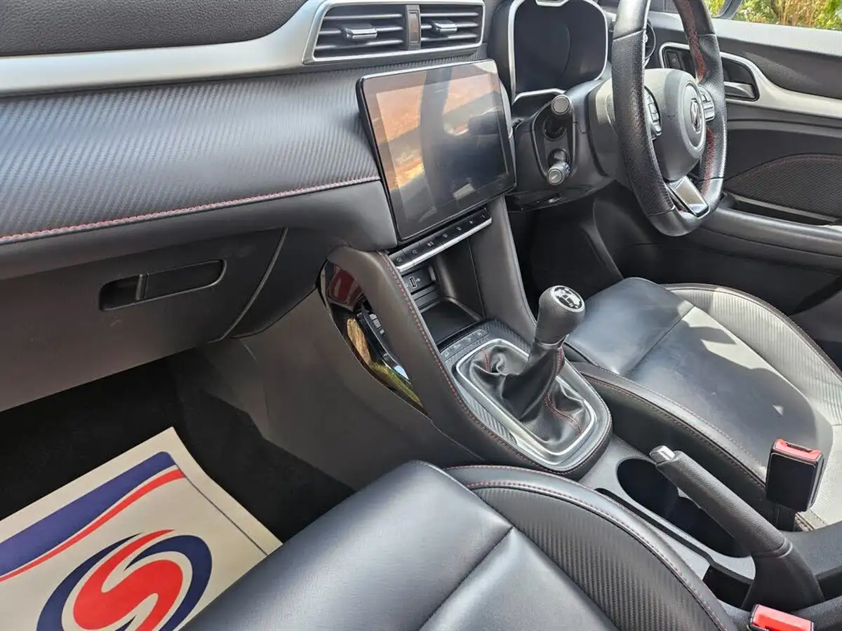 2021-mg-zs-suv-15-vti-tech-exclusive-big-14
