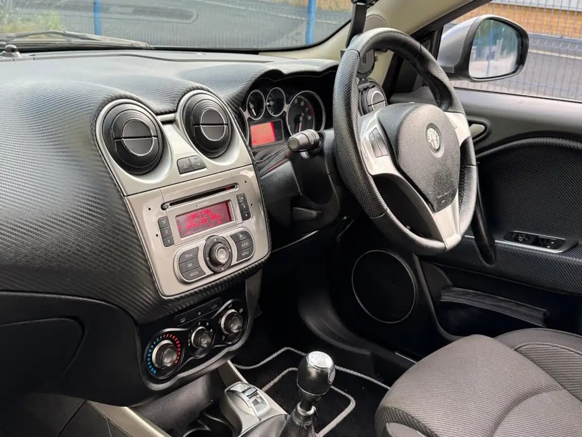 2009-alfa-romeo-mito-14-lusso-16v-big-16