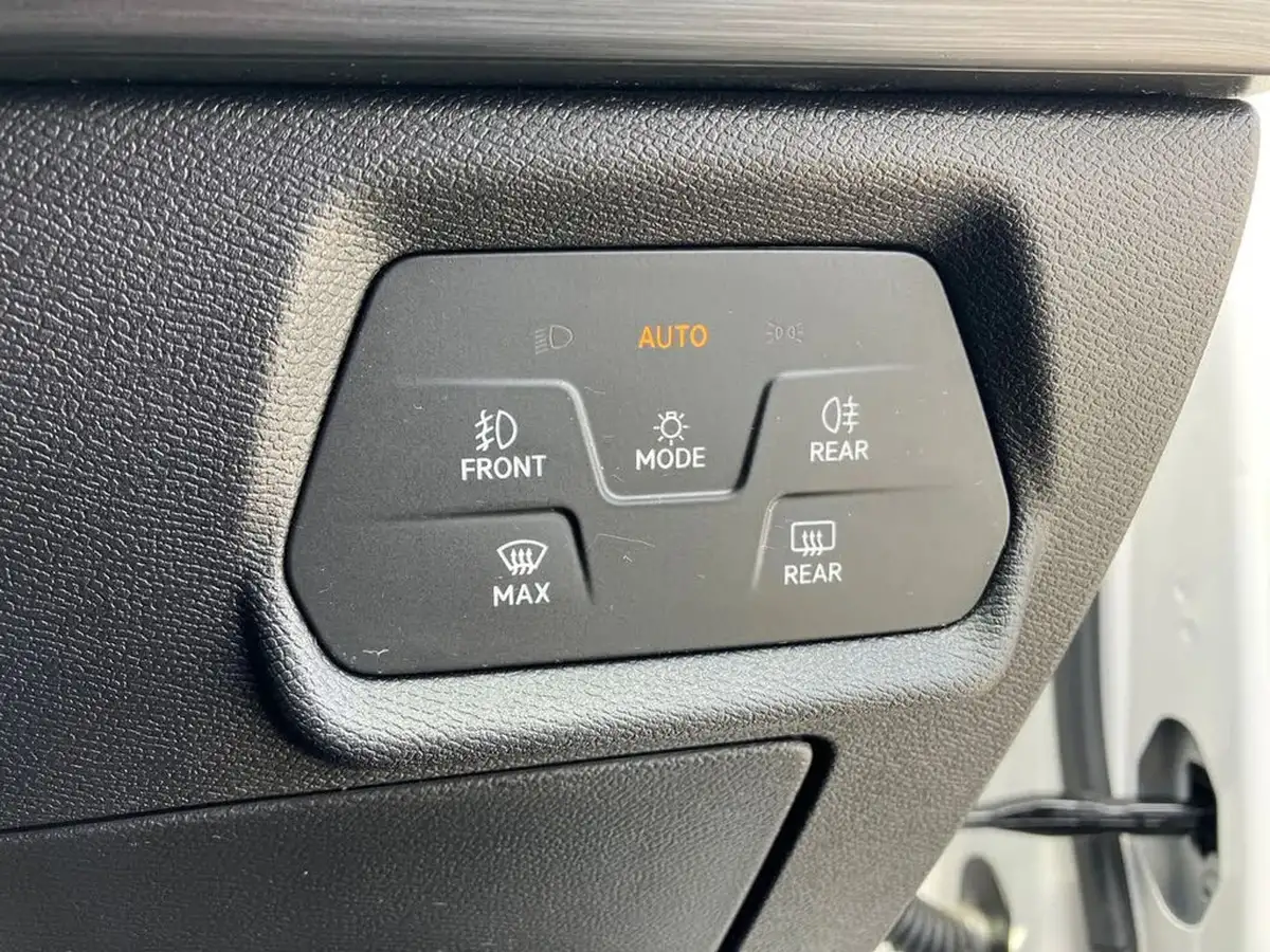 2024-cupra-formentor-14-e-hybrid-v2-big-37