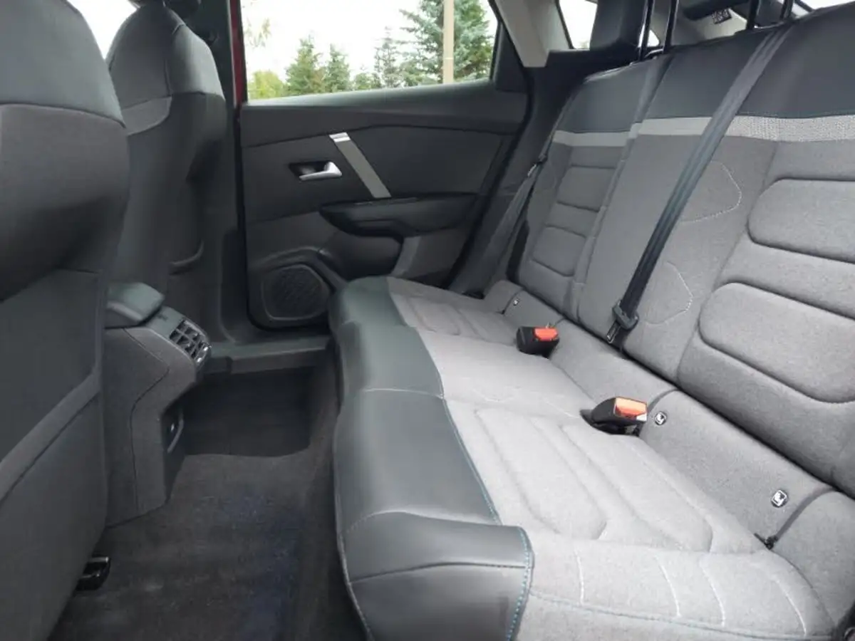 2021-citroen-c4-12-puretech-shine-130ps-big-5
