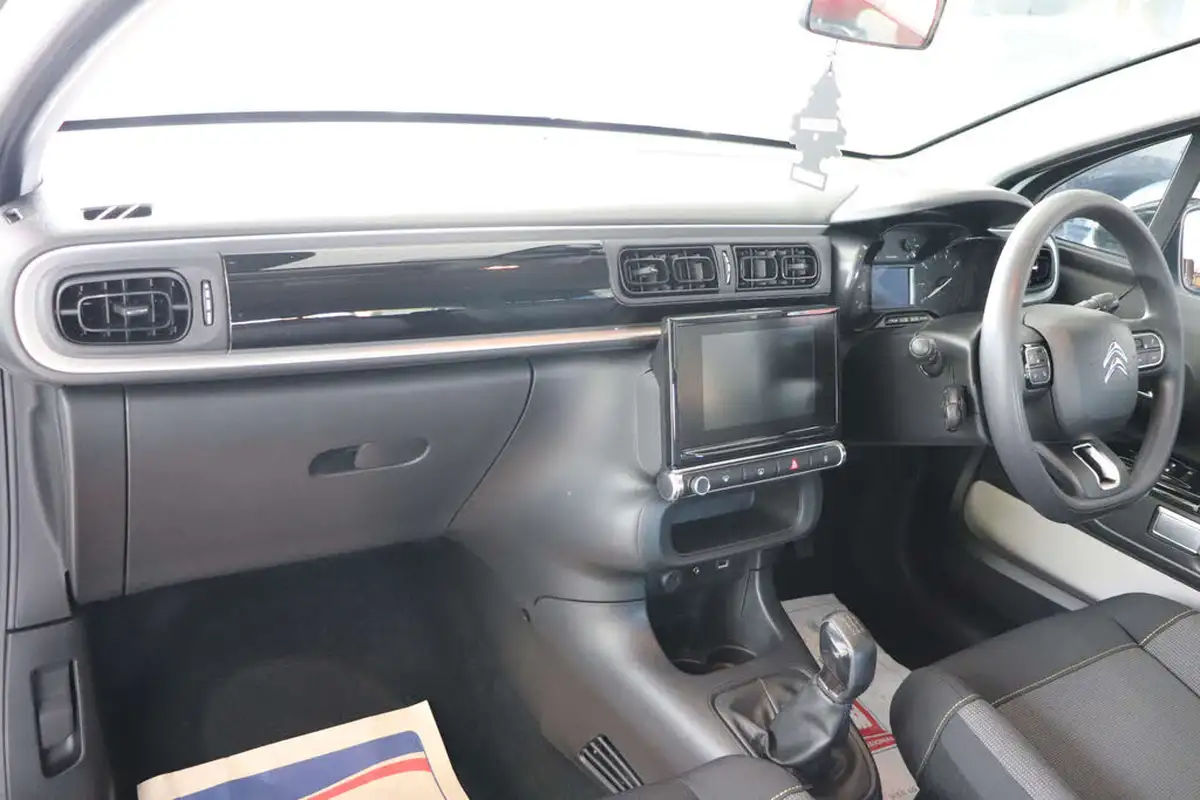 2018-citroen-c3-12-puretech-feel-82ps-big-44