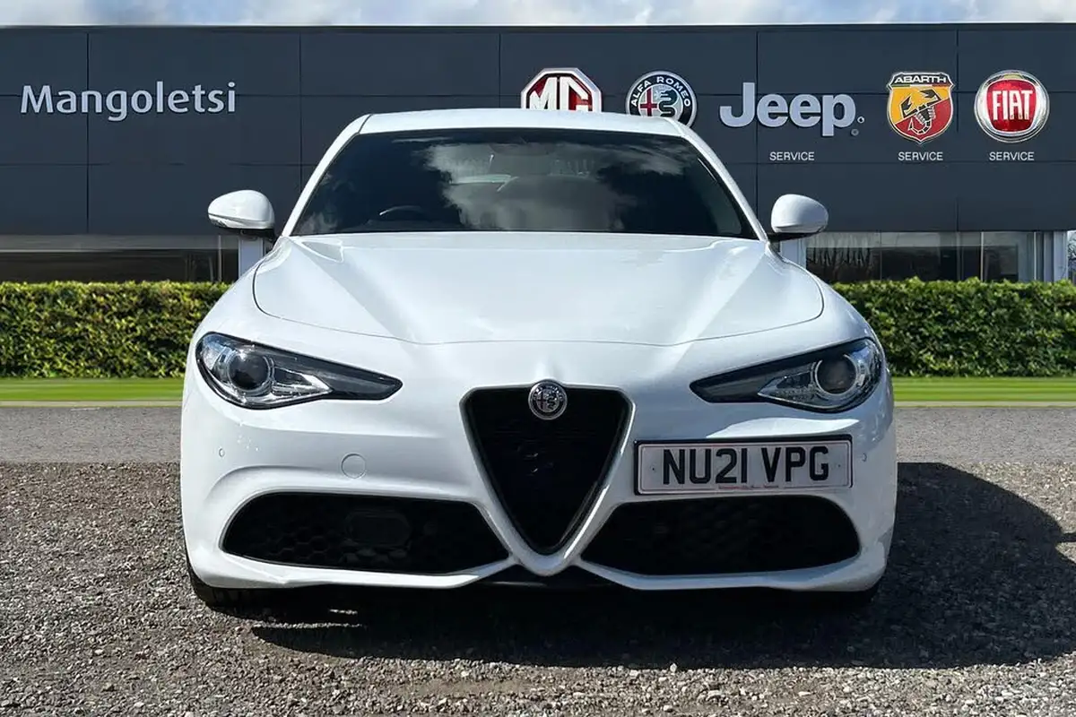2021-alfa-romeo-giulia-20-veloce-276bhp-big-7