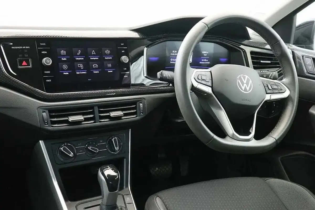 2024-volkswagen-polo-10-tsi-life-dsg-big-1