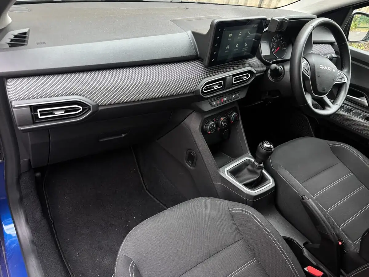 2023-dacia-sandero-10-tce-expression-90bhp-big-11