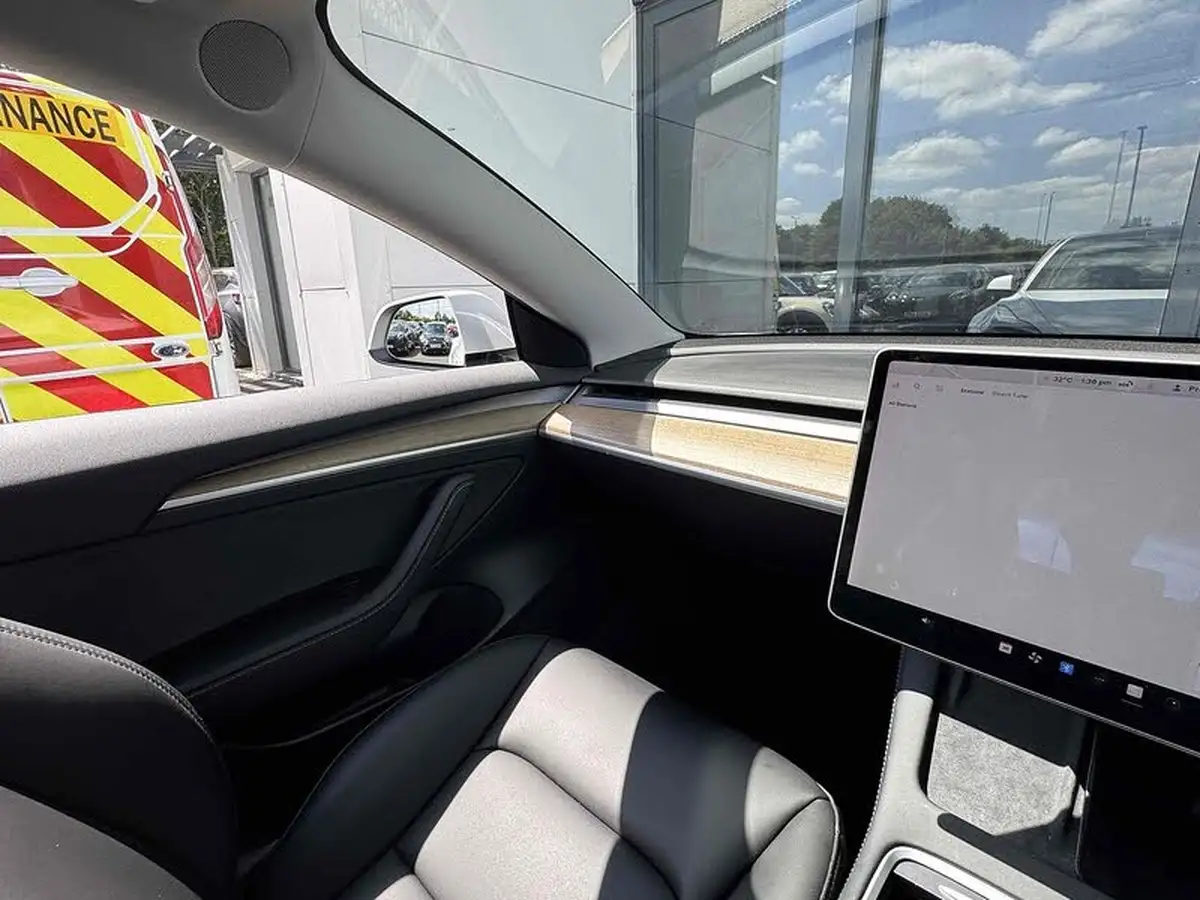 2021-tesla-model-3-e-standard-plus-big-33