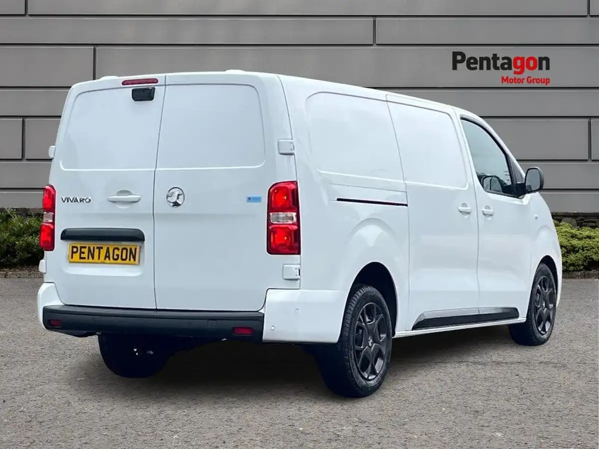 2024-vauxhall-vivaro-15td-xl-pro-big-3